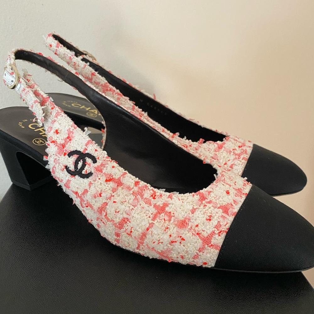 CHANEL New Women's Ivory, Pink and Black Tweed Slingback Heels
